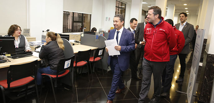 Con este subsidio se quiere incentivar a quienes cobran transferencias monetarias del Estado y sus pensiones a través del Instituto de Previsión Social a que soliciten sus cobros de manera electrónica.