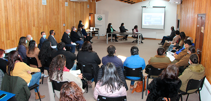 La instancia -que coordina el trabajo intersectorial para asistir a las Personas en Situación de Calle-, comenzó a operar este año con una masiva convocatoria de la red regional. En la cita se detalló la respuesta estatal que está operativa a través de dispositivos y, también, las innovaciones que se ejecutarán para enfrentar de mejor manera este invierno, que contemplan una inversión de 260 millones de pesos.