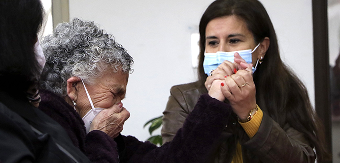 La autoridad regional se reunió con la Alcaldesa de Peñalolén, Carolina Leitao y con personas mayores beneficiarias del programa vínculos en la comuna.