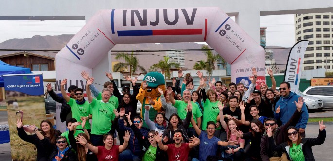 52 voluntarios de distintas partes del país llegaron a la región para desarrollar labores en la Reserva Pampa del Tamarugal, enmarcadas en el programa Vive Tus Parques, impulsado por INJUV y CONAF.