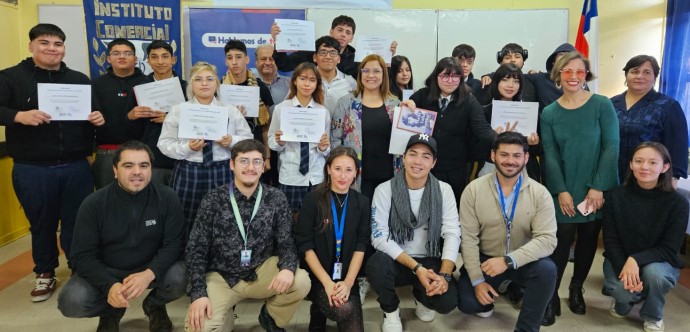 La iniciativa regional del Instituto Nacional de La Juventud, y que surge tras la solicitud de los propios jóvenes, se consolidó a través de un convenio con el Departamento de Educación Municipal de Valdivia y hoy será replicada en otras comunas de la región.