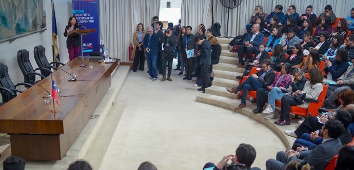De acuerdo al estudio elaborado por el Instituto Nacional de la Juventud (INJUV), en los últimos 12 meses, un quinto de las juventudes ha sido víctima de un delito.