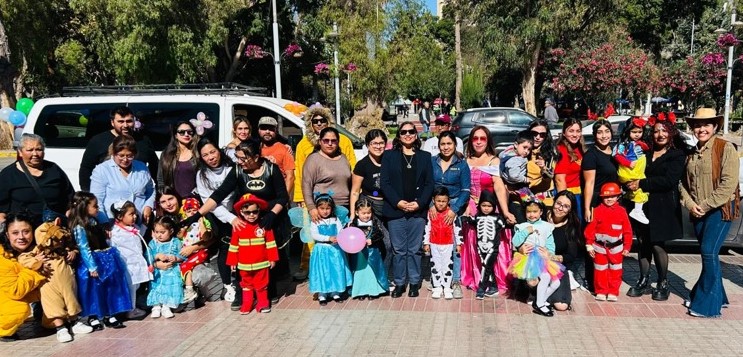 La comunidad educativa recibió por parte de la autoridad, la Guía (bolsillo) de Beneficios, Derechos y Garantías Sociales.