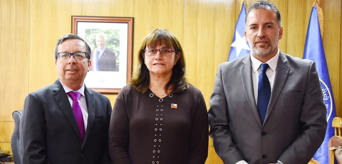 El profesor de Historia y geografía ya se había desempañado en la misma institución  Encargado Regional Programa Puente.