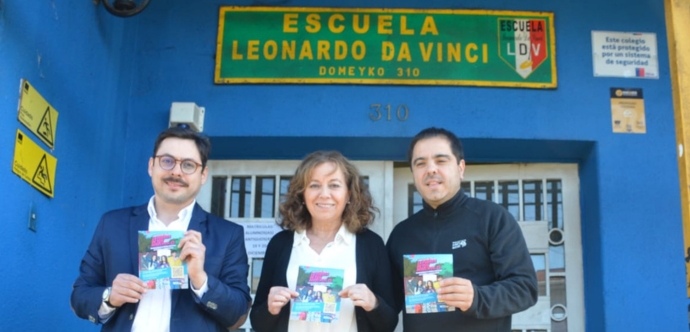 El seremi de Desarrollo Social y Familia junto a su par de Educación invitó a estudiantes de quinto, séptimo y octavo básico a ser parte del proceso participativo para la construcción de esta política.