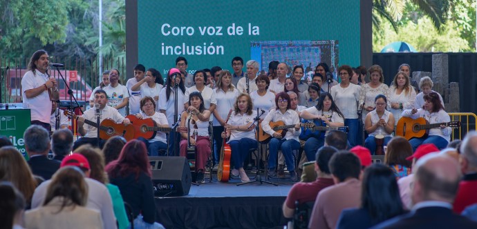 Las autoridades reconocieron la labor de figuras destacadas en la promoción de derechos de personas con discapacidad, y presentaron la docuserie chilena Extraordinarias, que visibiliza a mujeres con discapacidad de Latinoamérica. 