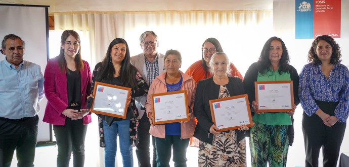 La ceremonia de cierre contó con la presencia de usuarios y usuarias de seis comunas de la provincia de Chiloé: Castro, Dalcahue, Quemchi, Quinchao, Curaco de Velez y Chonchi.