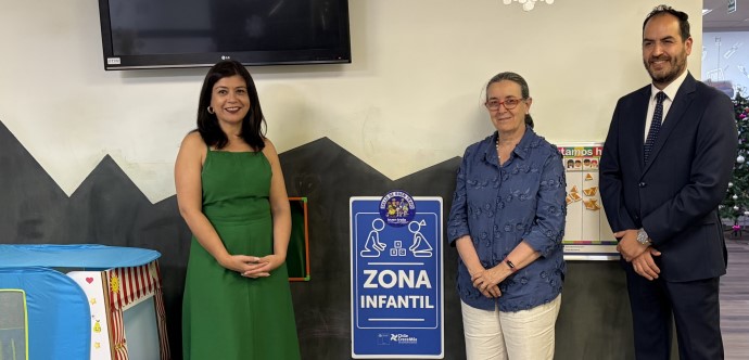 En el marco del programa “Buen Trato en Movimiento”, ambas instituciones entregarán kits infantiles en las 16 oficinas de atención a público de la Superintendencia de Educación, reforzando el compromiso del Estado con el bienestar y los derechos de la niñez.