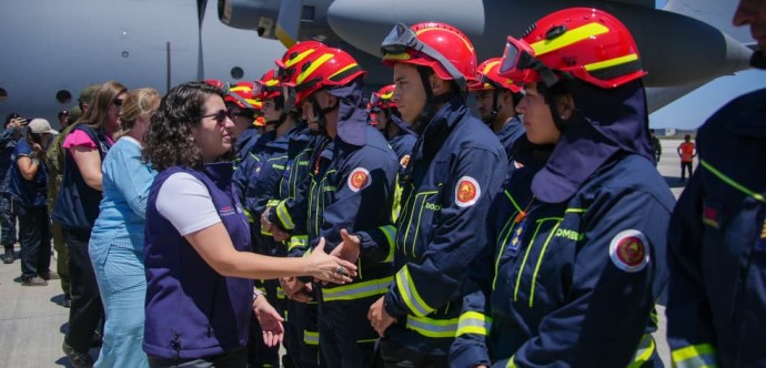 La delegación uruguaya, integrada por brigadistas y personal de salud, se trasladará a Ñuble para apoyar la emergencia.