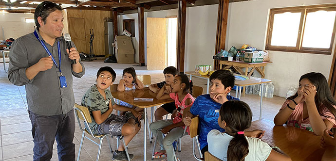 •	La actividad brindó contención y orientación emocional mediante juegos, lectura y comida saludable, tras el aluvión que afectó a la zona el 27 de enero. 