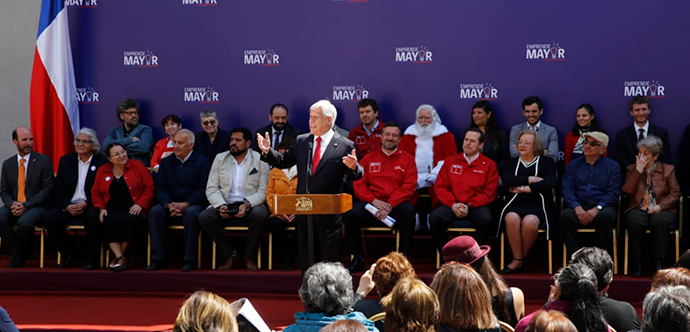 • En la actividad, a la que asistió el Presidente Sebastián Piñera y el ministro de Desarrollo Social, Sebastián Sichel, más de 10 entidades públicas y privadas se comprometieron con iniciativas para dar pasos concretos en generar una cultura de emprendimiento de adultos mayores.