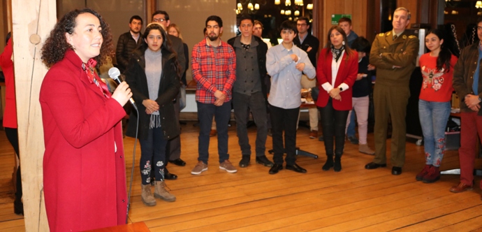 Esta iniciativa nace por la necesidad de inspirar a los jóvenes de la región hacia un liderazgo positivo y a que participen más activamente de las problemáticas de nuestra sociedad. 