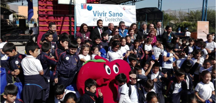 Estudiantes participaron en actividades deportivas y recibieron el saludo de la autoridades