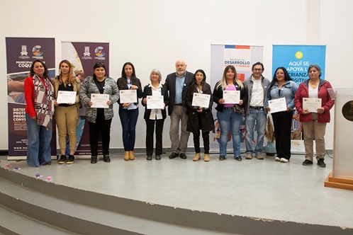 A través de un sistema flexible de metodologías con el fin de prevenir y tratar problemas de comportamientos emocionales, el programa del Ministerio de Desarrollo Social y Familia se ejecuta por la Municipalidad de Coquimbo, ampliando su cobertura a padres, madres y/o cuidadores de niños, niñas y adolescentes de 0 a 17 años de edad. 