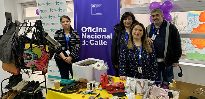 Feria de servicios públicos organizada para las mujeres en situación de calle