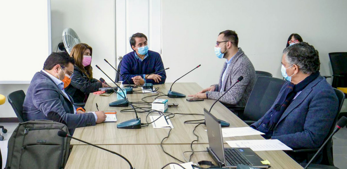 El seremi Manuel Yañez Espinoza fue invitado a la comisión social del CORE para abordar problemáticas vinculadas a las personas en situación de calle en el Maule, solicitando un trabajo colaborativo entre ambas entidades de gobierno.