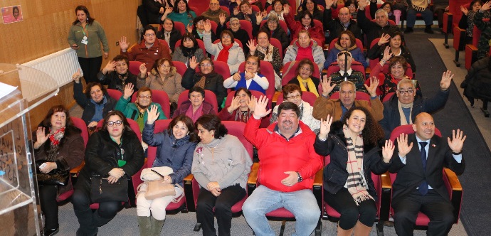 En Castro se reconoció el aporte de los adultos mayores de la provincia y se destacó la creación del Defensor Mayor, para evitar abusos a las personas mayores a 65 años.