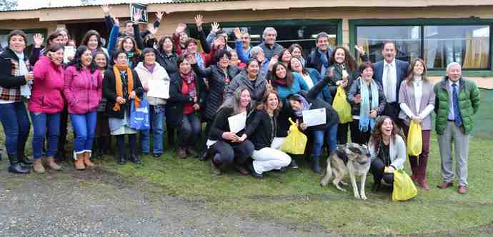 40 mujeres agrupadas en la Red “Por Manos de Mujer” produjeron hortalizas y aderezos orgánicos con la meta de llegar a las principales mesas del país.
