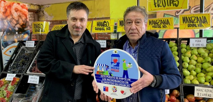 Esta iniciativa propone una solución sostenible que involucra al Estado, la sociedad civil, comerciantes y organizaciones solidarias en la prevención de la desnutrición, malnutrición y desarrollo de enfermedades, a través de la recuperación y recirculación de frutas y verduras.