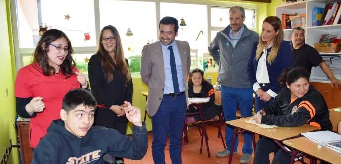 Este compromiso busca soluciones colaborativas para mejorar la calidad de vida de los chilenos que no han podido salir adelante.