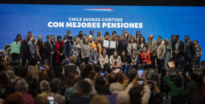 Imagen de promulgación Reforma de Pensiones en Peñalolén 