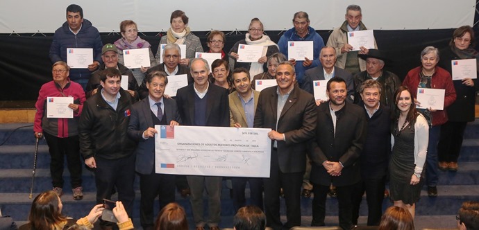 Clubes de adultos mayores maulinos podrán materializar iniciativas relacionadas a la adquisición de equipamiento para sedes, actividades productivas, fomento de la vida saludable, alfabetización digital, recreación y uso del tiempo libre, entre otras más. 