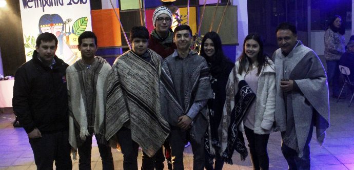 La autoridad regional llegó hasta el liceo Augusto Santelices de Licantén, donde alumnos, apoderados y representantes del pueblo originario conmemoraron un nuevo año nuevo.