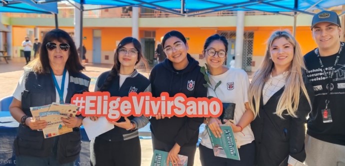 Respecto al sistema nacional y para conocer sus programas, convenios, campañas, la calculadora de calorías, el mapa de plazas saludables, la calculadora nutricional, por nombrar algunos ejemplos, ingresa en: https://eligevivirsano.gob.cl