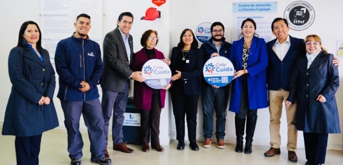 2.937 personas en la región poseen la credencial oficial de cuidadora o cuidador y, por consiguiente, tendrán atención preferencial en la empresa sanitaria. 