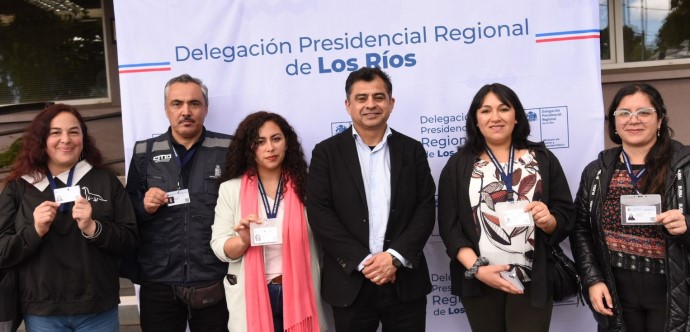 El Delegado Presidencial Regional y el Seremi de Desarrollo Social y Familia, recordaron que la encuesta es anónima y responderla no afecta en la entrega de beneficios sociales que actualmente reciban las familias.