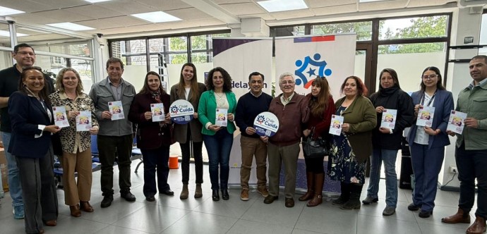 Presentando la credencial de persona cuidadora, podrá tener atención preferencial al momento de realizar un trámite presencial.