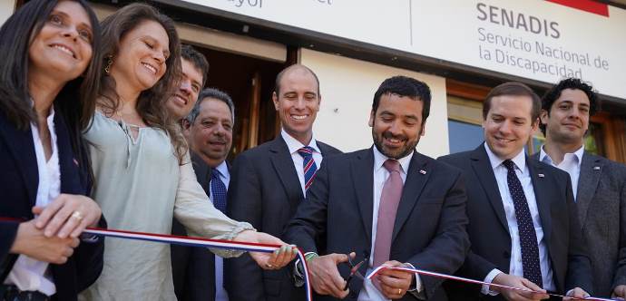 Un extenso programa de actividades, sostuvo el Subsecretario de Servicios Sociales, Sebastián Villarreal,  junto a directores nacionales de servicios, en su visita a Ñuble.  Además de presidir la ceremonia inaugural de la seremía, participó de un encuentro ciudadano en el frontis del gobierno regional y en el lanzamiento oficial de FOSIS en la nueva región, entre otras actividades.      