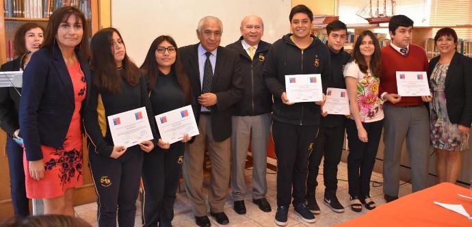 Un total de 15 alumnos provenientes de las comunas de Quillón, San Ignacio, El Carmen, Yungay,  Pemuco y Bulnes  participaron de la instancia en la cual manifestaron sus sueños y aspiraciones a las autoridades.