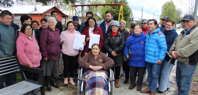 La seremi de Desarrollo Social y Familia, Mariela Huillipan, entregó la recomendación satisfactoria (RS) que, permitirá avanzar en la búsqueda de recursos y posterior licitación y ejecución. El proyecto contempla una inversión de 920 millones de pesos.