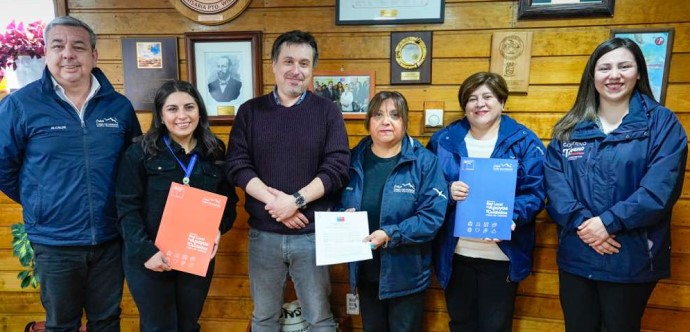 Imagen de la firma de convenio