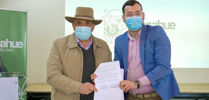 La Red Local de Apoyos y Cuidados beneficiará a 71 personas con dependencia moderada o severa y a sus cuidadores en la comuna de Pencahue, a través de una inversión de más de $135 millones.