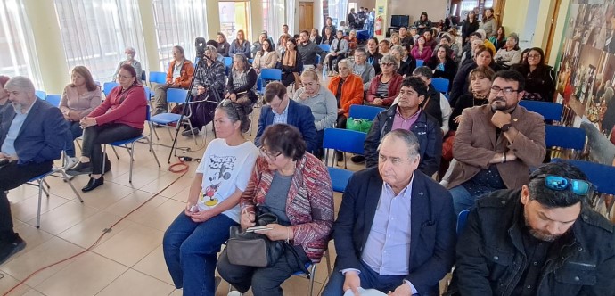 Más de 80 personas participaron en encuentro que abordó el tema de cuidados en la ciudad del Megapuerto