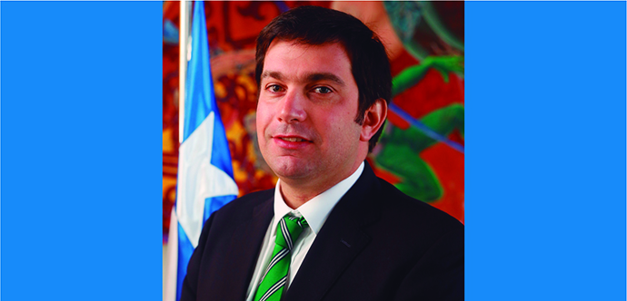 El ingeniero comercial de de 34 años agradeció la confianza depositada por las autoridades del Gobierno encabezado por el Presidente Sebastián Piñera, el ministro de la cartera, Alfredo Moreno, y el intendente Pablo Milad.