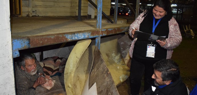 Don Miguel Ángel Aguilera, de 62 años, fue encontrado en el sector de Barrancas y derivado al hospital Claudio Vicuña, donde sufrió un paro cardiorespiratorio. 