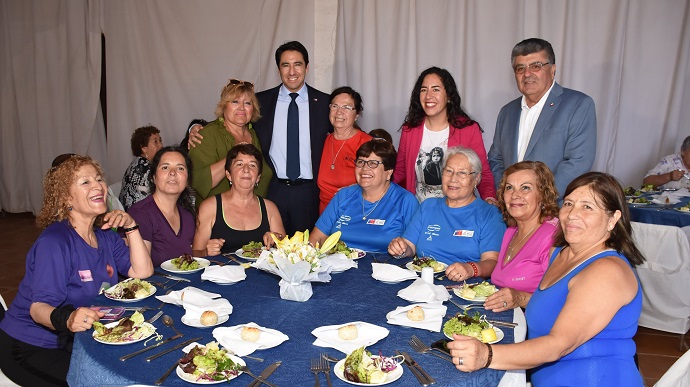 La coordinación de esta reunión tiene como objetivo contribuir a un cambio de mirada que signifique la valoración e inclusión de las personas mayores, con respeto total de sus derechos los que están consignados en la Convención Interamericana sobre la Protección de los Derechos Humanos de las Personas Mayores, que fue suscrita por Chile.