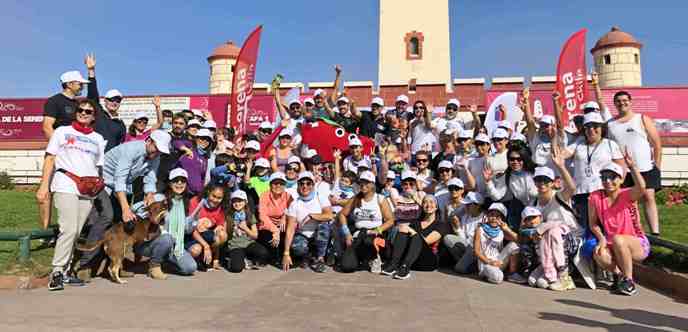 La actividad congregó a funcionarios de varias reparticiones públicas, quienes llegaron con sus familias a la Avenida del Mar de La Serena.   