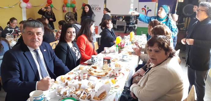 La actividad, organizada por la Fundación de las Familias, contó con el apoyo saludable del Ministerio de Desarrollo Social y Familia, a través del Sistema Elige Vivir Sano.