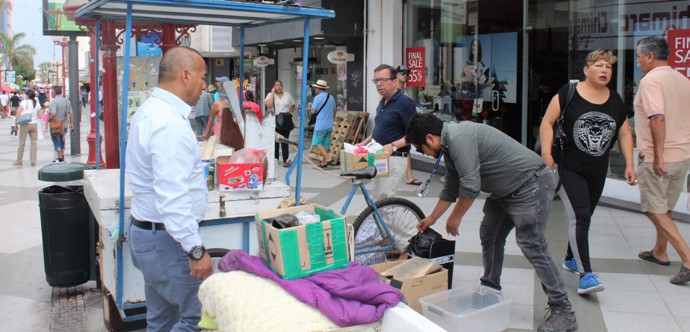 Maricel, que en octubre pasado dejó el lugar tras gestión del Ministerio de Desarrollo Social, abandonó su hogar y regresó al paseo. Nuevamente se retiraron los desechos y se le busca una solución de habitabilidad.