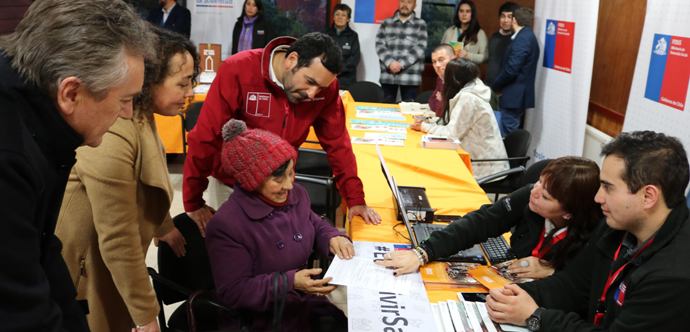 Desarrollo Social ¡Es Contigo! es una iniciativa regional para acercar el Estado a las personas, resolver dudas y orientar a las familias en relación a los beneficios a los que pueden postular y acceder