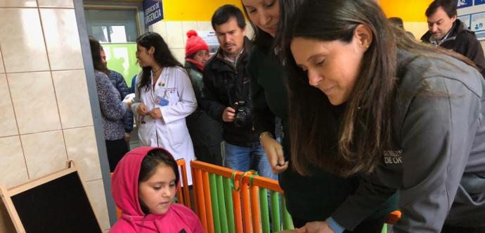 Financiado por el Ministerio de Desarrollo Social,  el nuevo espacio cuenta con implementación ludo y fue pensado para disminuir los niveles de stress que genera en un niño la espera en condiciones de urgencia.