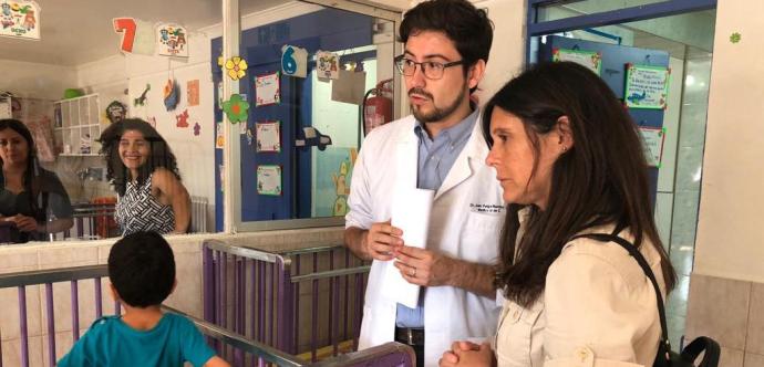 La autoridad acordó  trabajo en equipo a fin de asegurar que las prestaciones del Sistema Chile Crece lleguen oportunamente a los niños y niñas que actualmente permanecen en rehabilitación en el centro.