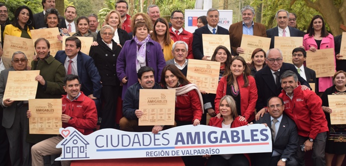 El SEREMI de Desarrollo Social y Familia, Ricardo Figueroa, llegó hasta la Quinta Vergara junto a la primera dama, Cecilia Morel y al ministro Sebastián Sichel, para acompañar a los municipios que participaron de la actividad.