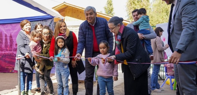 Una nueva Habilitación de Espacios Públicos Infantiles, HEPI Crianza, se inauguró en la comuna de Requínoa, que permitirá avanzar en el desarrollo de prácticas de crianza respetuosa y parentalidad social positiva, en la localidad rural de Los Quillayes. 