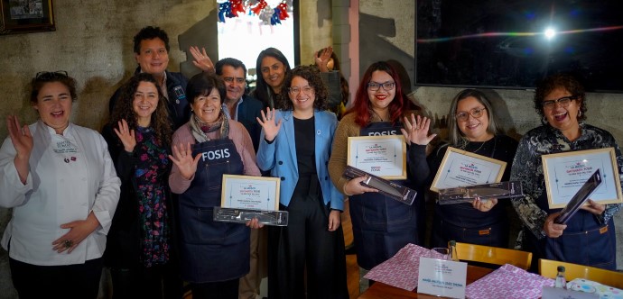María Angélica Caro se consagró como ganadora de una nueva versión del concurso a la mejor empanda FOSIS. La instancia busca relevar el esfuerzo y trabajo de pequeños emprendimientos apoyados por el servicio.