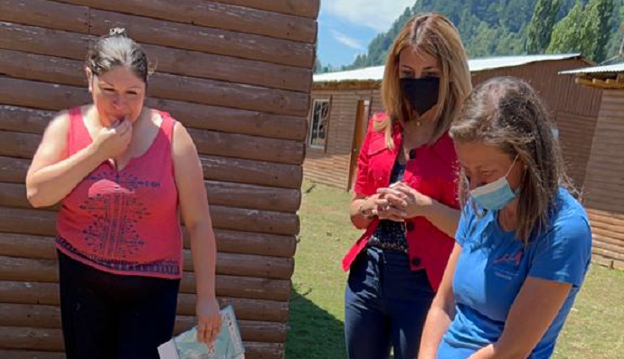 El proyecto de intervención en línea de Acción Social se ejecutó en las comunas de Lago Ranco, Rio Bueno y Futrono, benefició a familias en materia de educación temprana y capacidades parentales promoviendo el hogar como la primera escuela.